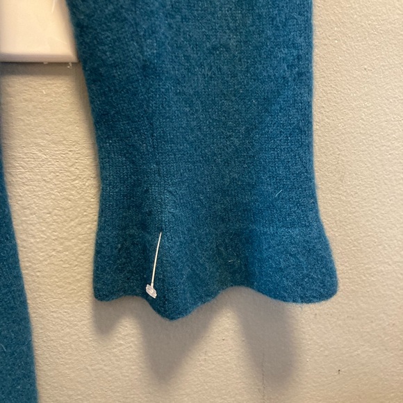 Margaret O’Leary cashmere sweater Like New - Picture 4 of 8